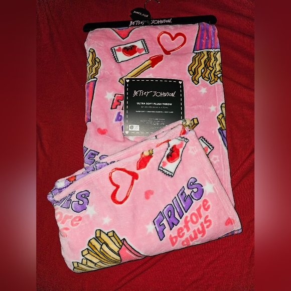 Betsey Johnson ultra soft plush throw blanket Valentine snacks